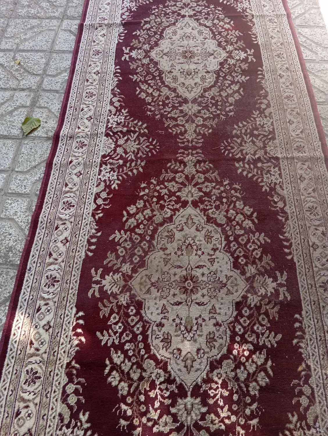 کناره یکی 6مترونیم یکی دومترسالم4تومن|فرش|نیشابور, شهرک زرگران|دیوار