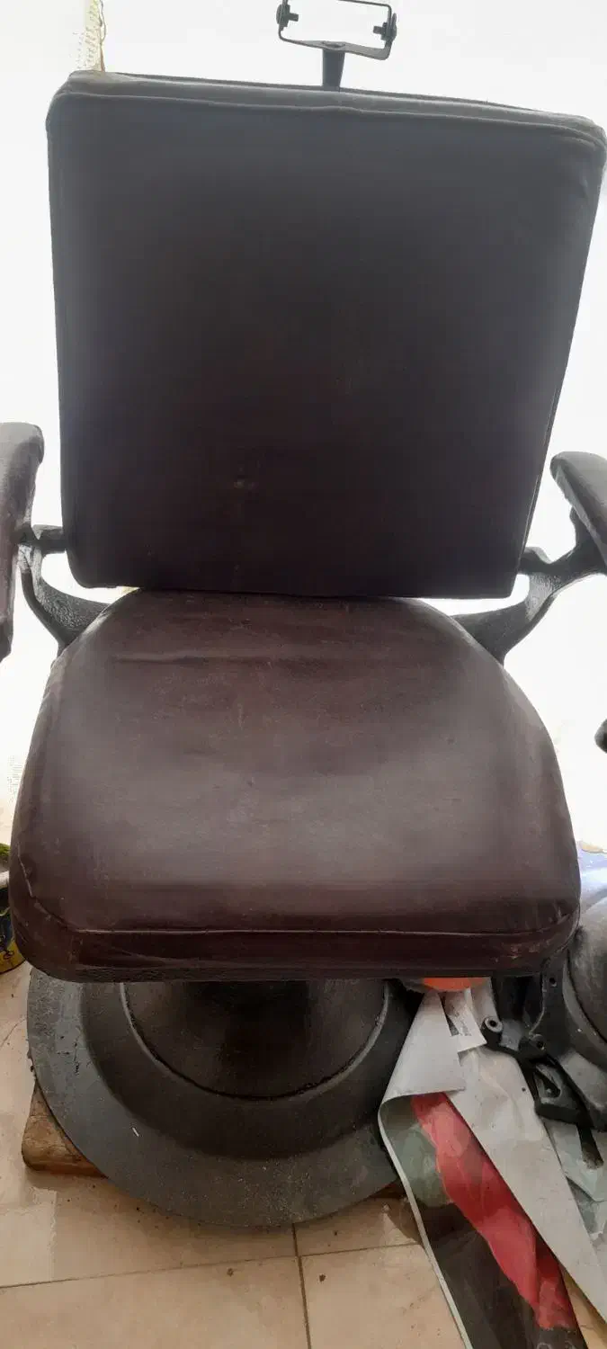 دوعددصندلی آریشگری بفروش میرسد|آرایشگاه و سالنهای زیبایی|رشت, تازه آباد|دیوار