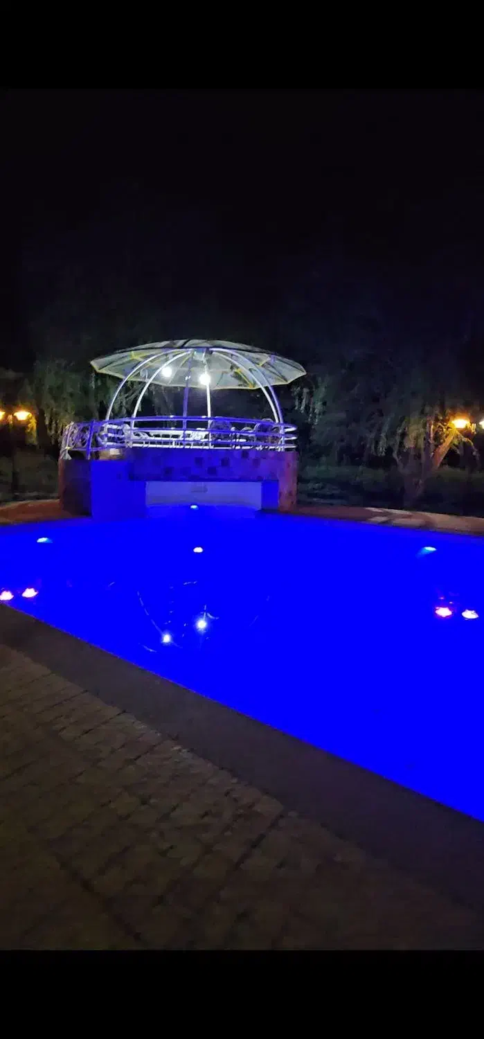 اجاره روزانه/هفتگی/ماهانه ویلا ۳۰۰۰ متری در قلات|اجارهٔ کوتاه‌مدت ویلا و باغ|شیراز, قلات|دیوار