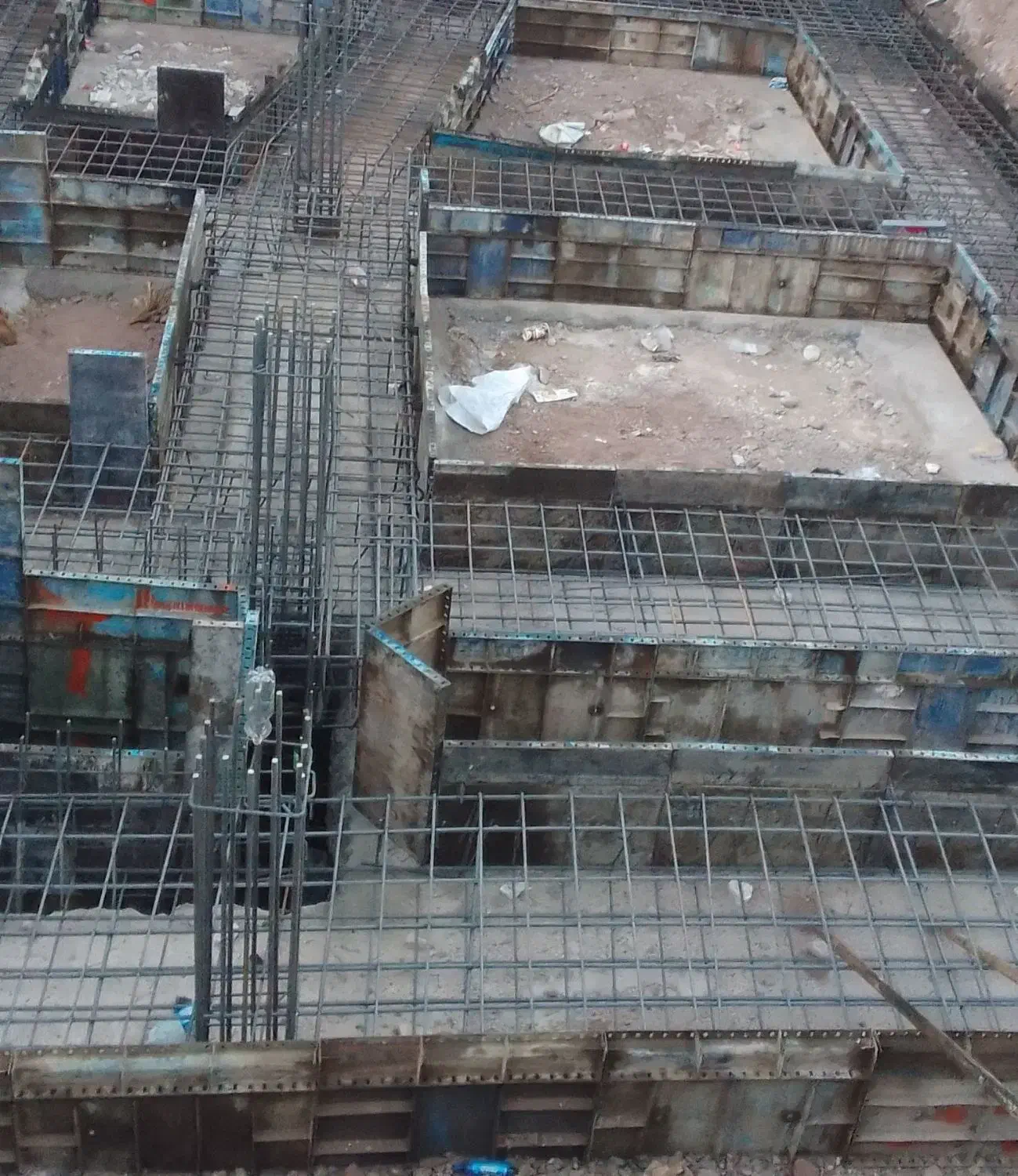 نیاز مند نیرو برای ارماتور بندی|استخدام صنعتی، فنی، مهندسی|بم, |دیوار