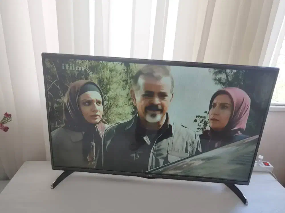 تلویزیون 42 اینچ LG|تلویزیون و پروژکتور|اشتهارد, |دیوار