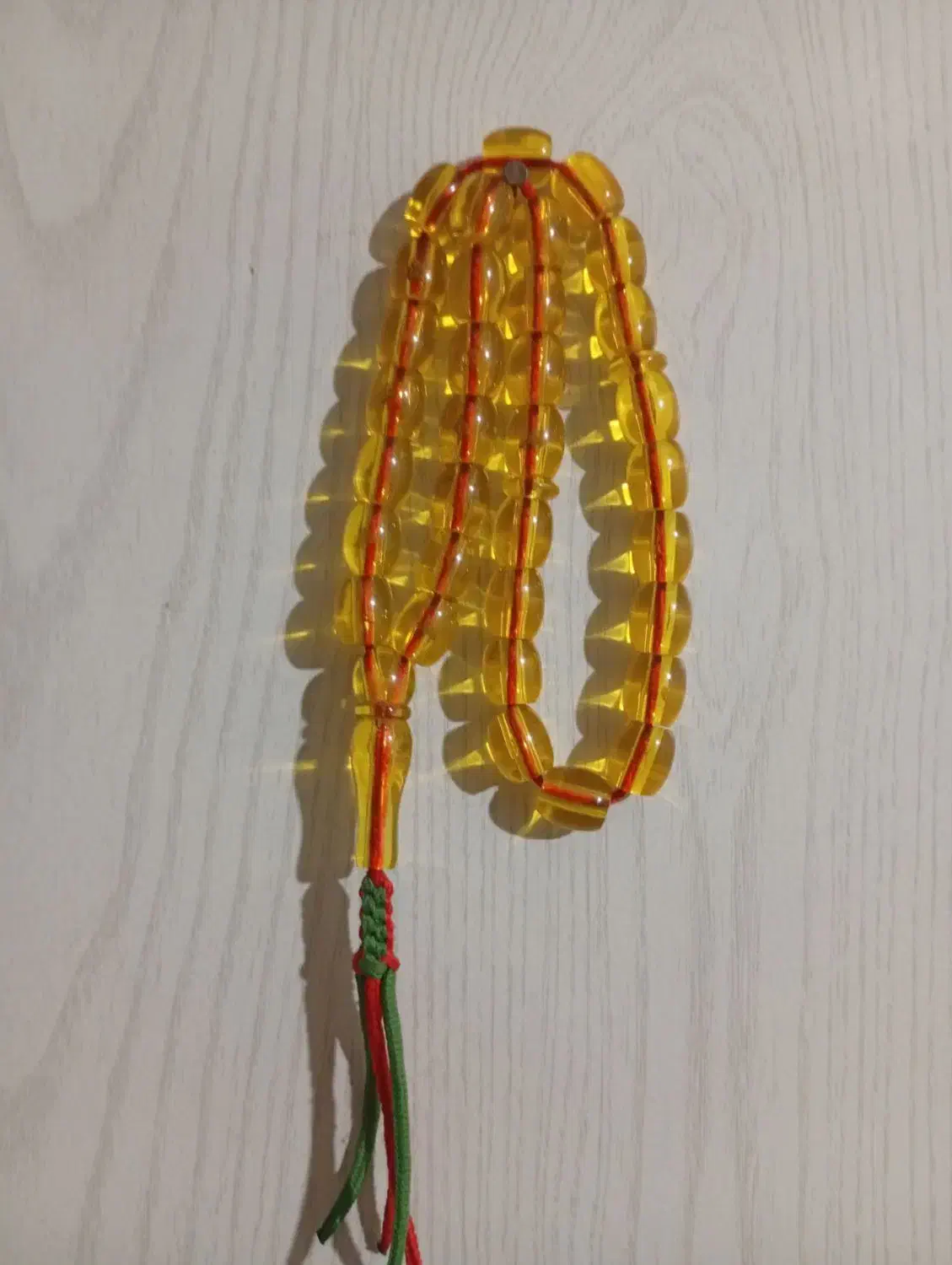 تسبیح زیبا|کلکسیون اشیاء عتیقه|اراک, |دیوار