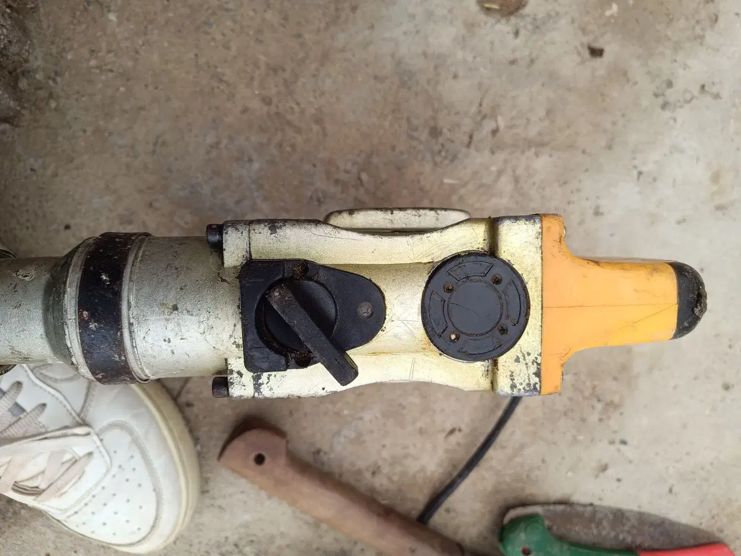 دریل بتن کن چند زمانه|ماشینآلات صنعتی|خوی, |دیوار