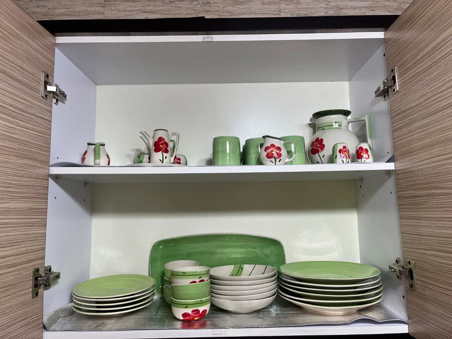 سرویس شش نفره غذاخوری|ظروف سرو و پذیرایی|محمدشهر, محمدشهر|دیوار