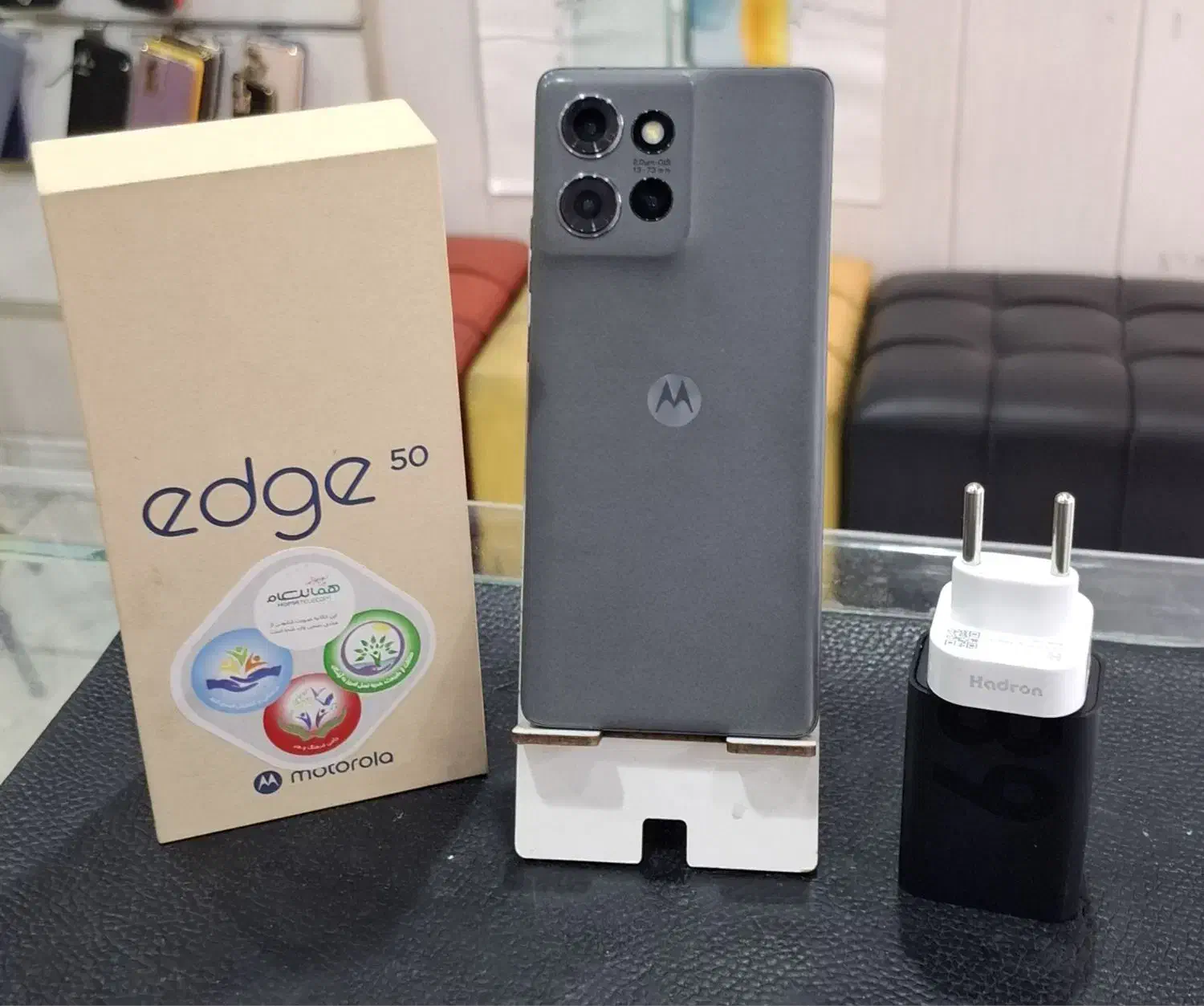 Motorola Moto Edge 50 5G همراه شارژر اصلی|موبایل|تهران, امام حسین|دیوار