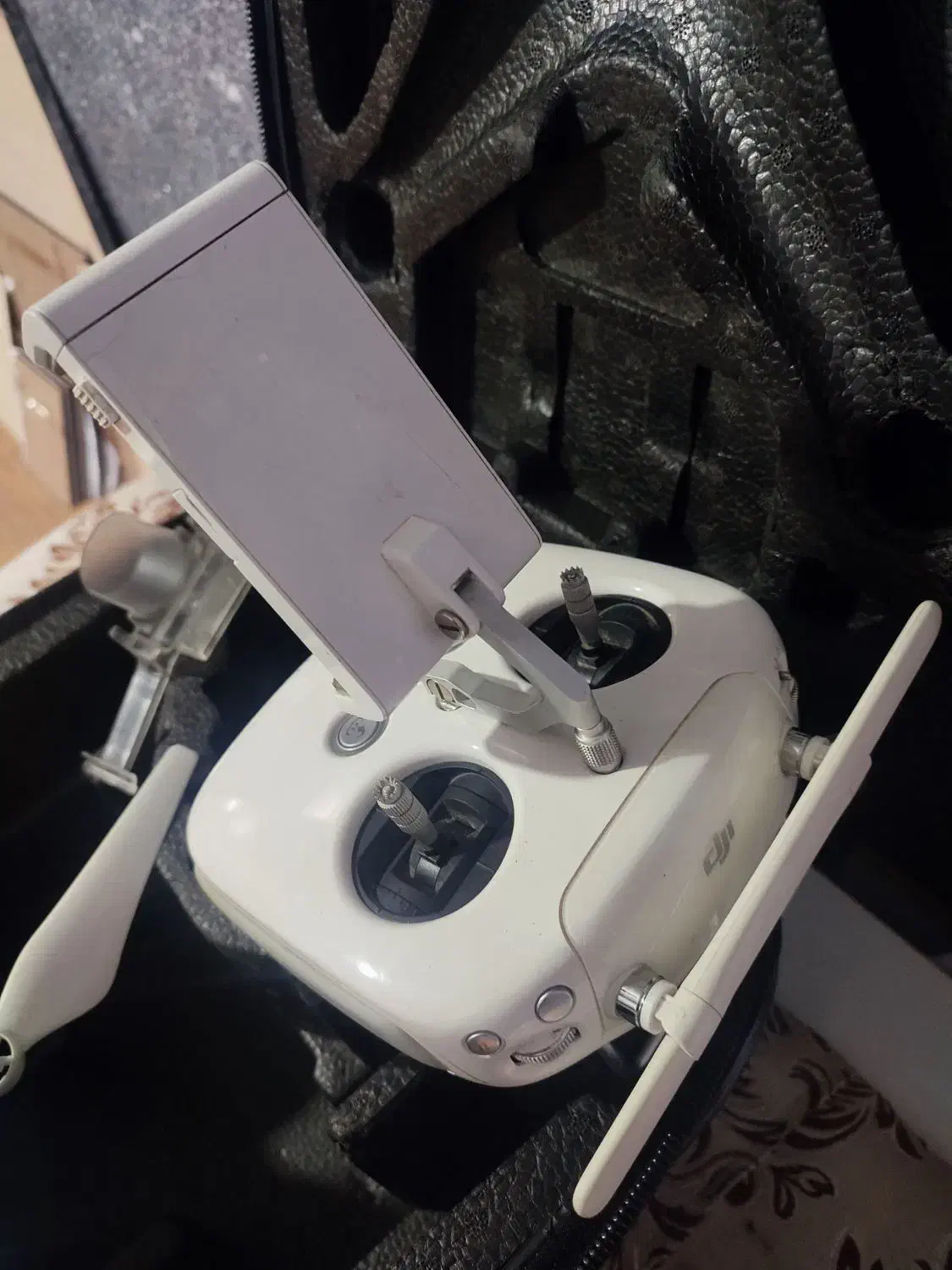 ریموت کنترل کیس باکس و ملخ فانتوم۴پرو dji|دوربین عکاسی و فیلم‌برداری|تهران, خانی‌آباد|دیوار