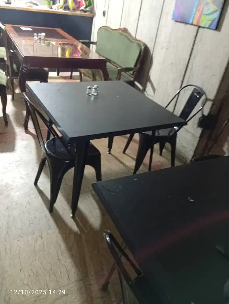 8عدد میز صندلی فلزی مخصوص رستوران کافه|کافی‌شاپ و رستوران|تهران, جوادیه تهرانپارس|دیوار