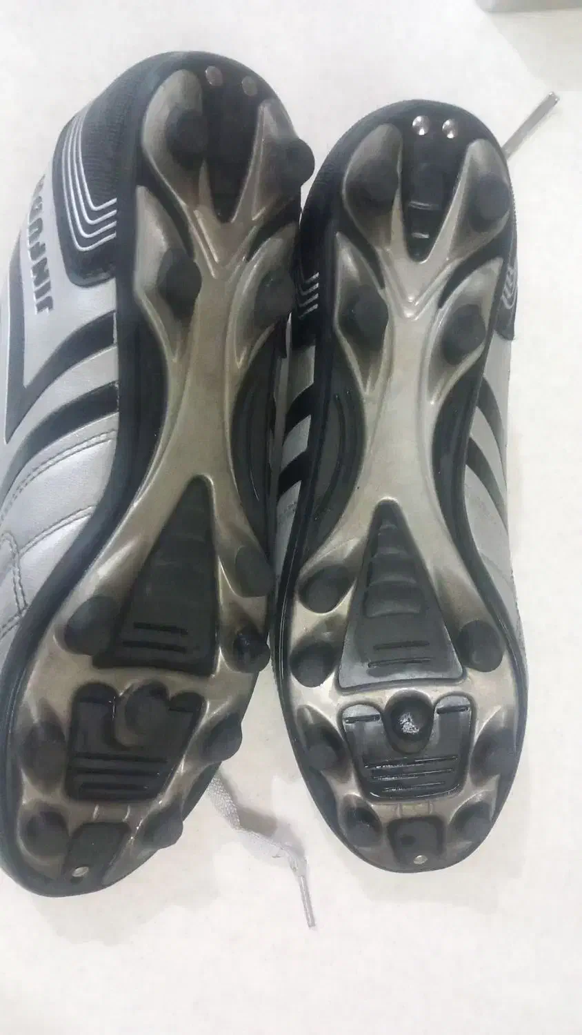 کفش استوک|تجهیزات ورزشی|تهران, چوب تراش|دیوار