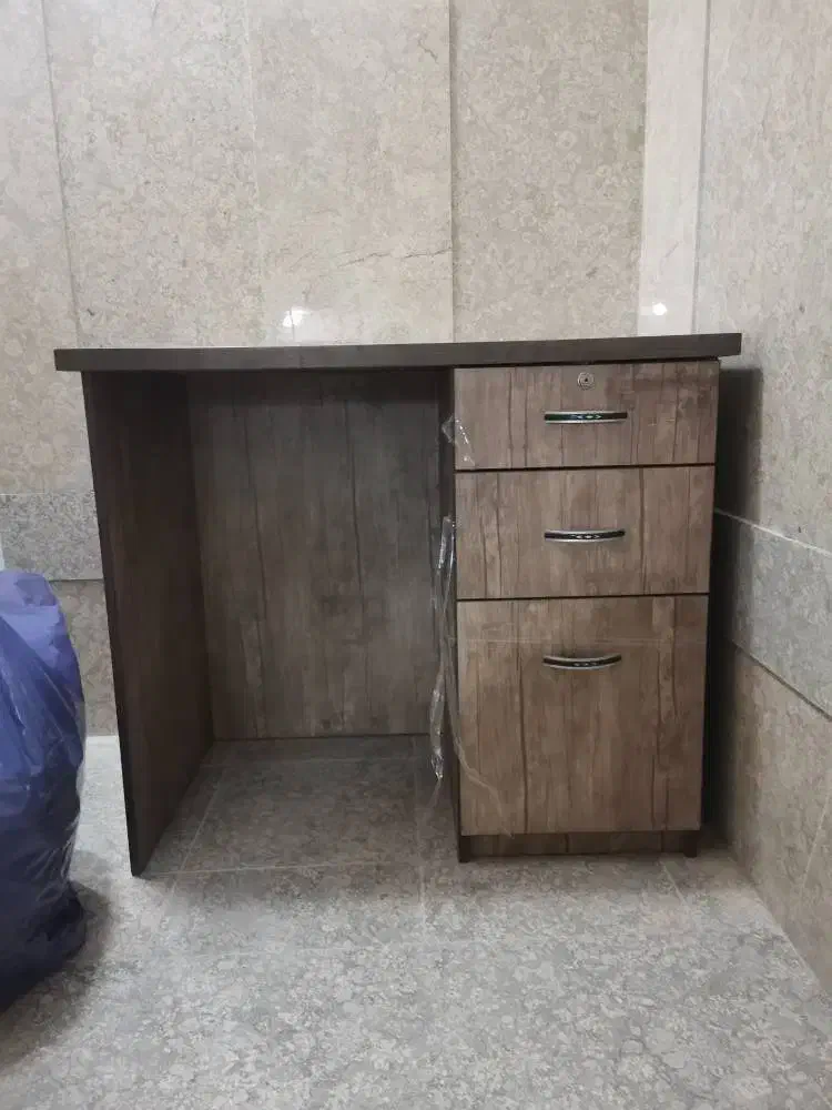 میز تحریر MDF|میز تحریر و کامپیوتر|ری, جوانمرد قصاب|دیوار