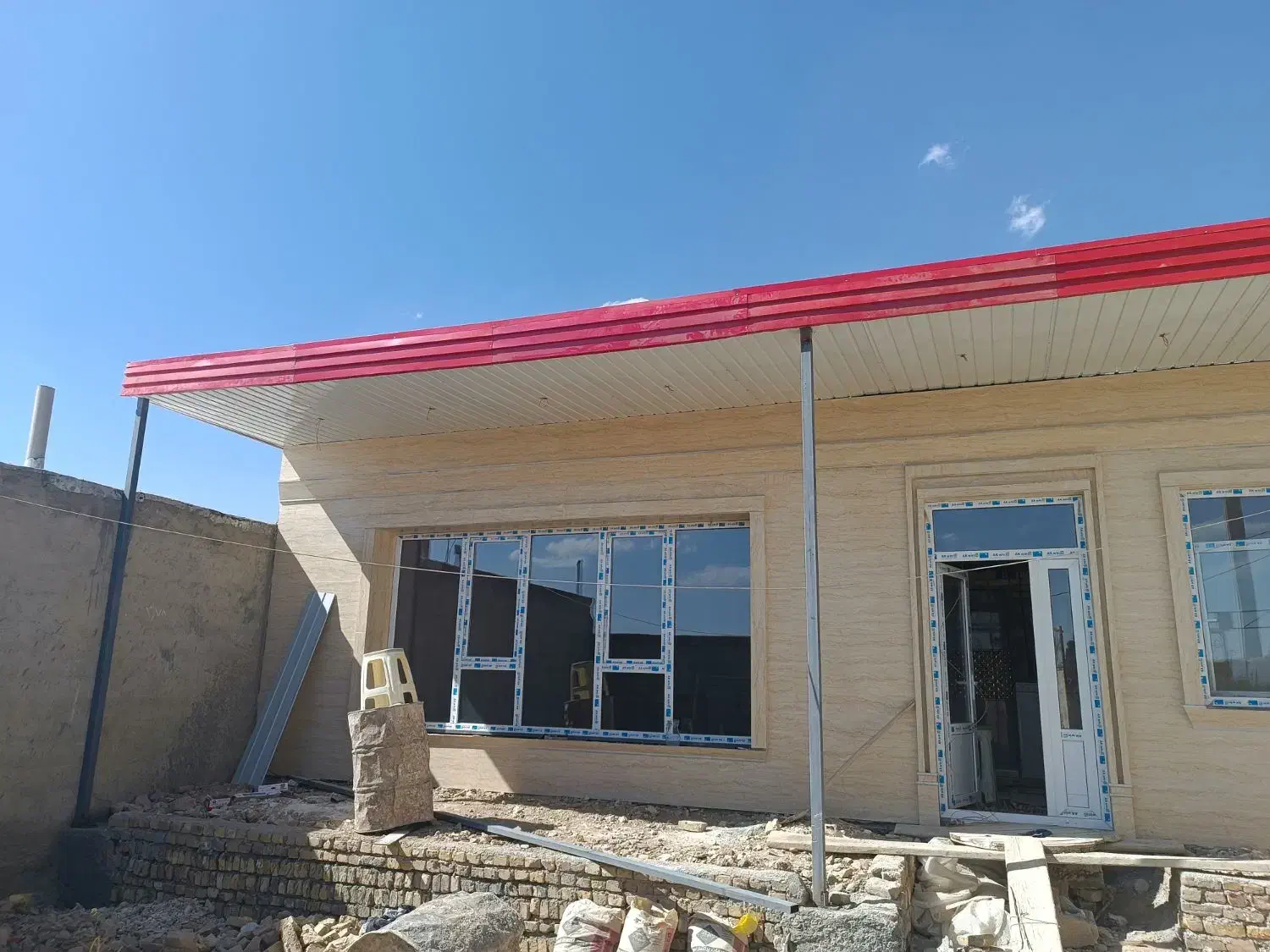 نصب انواع شیروانی|خدمات پیشه و مهارت|کبودرآهنگ, |دیوار