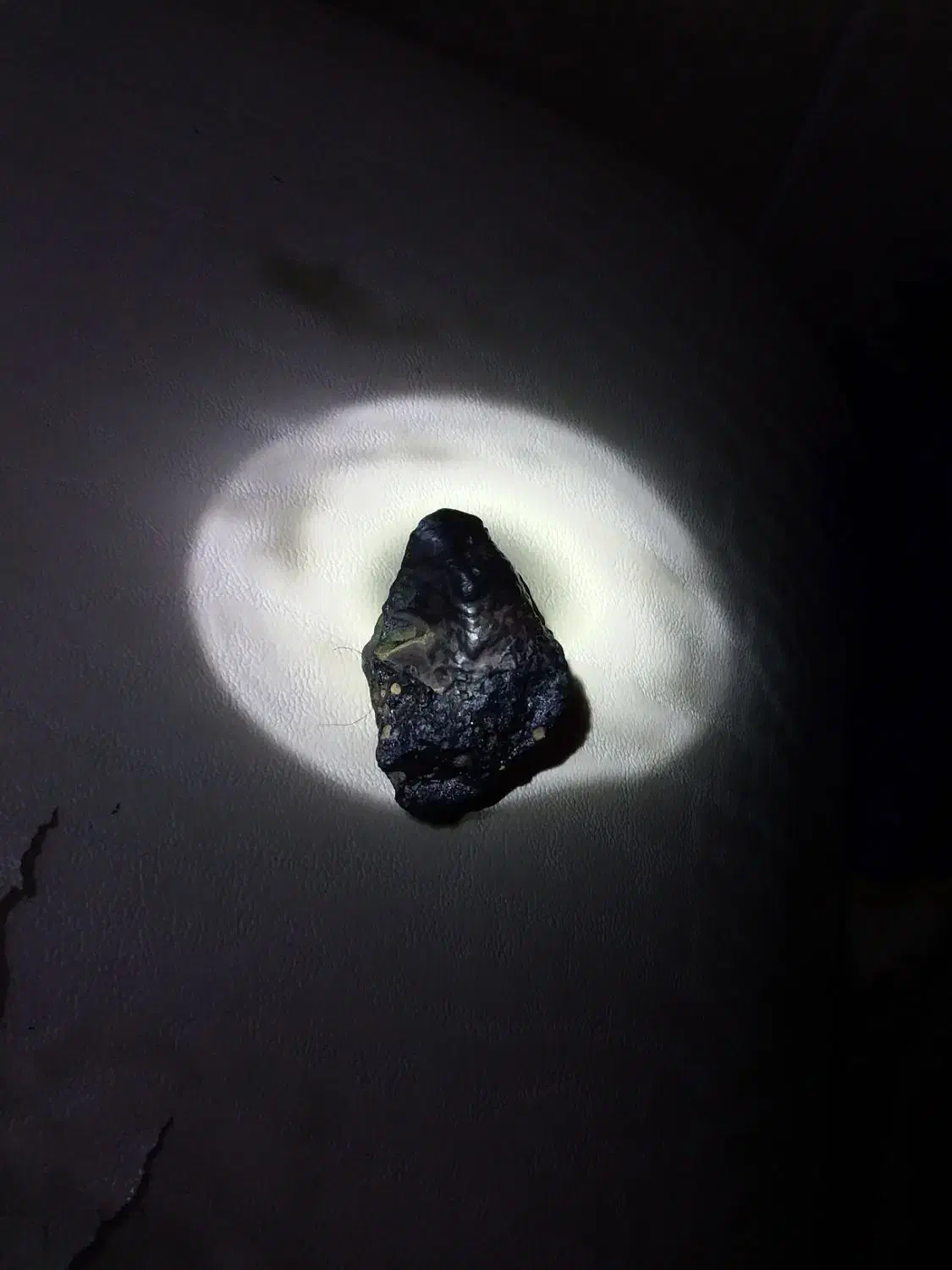 شهابسنگ|کلکسیون اشیاء عتیقه|تربت جام, میان جام|دیوار