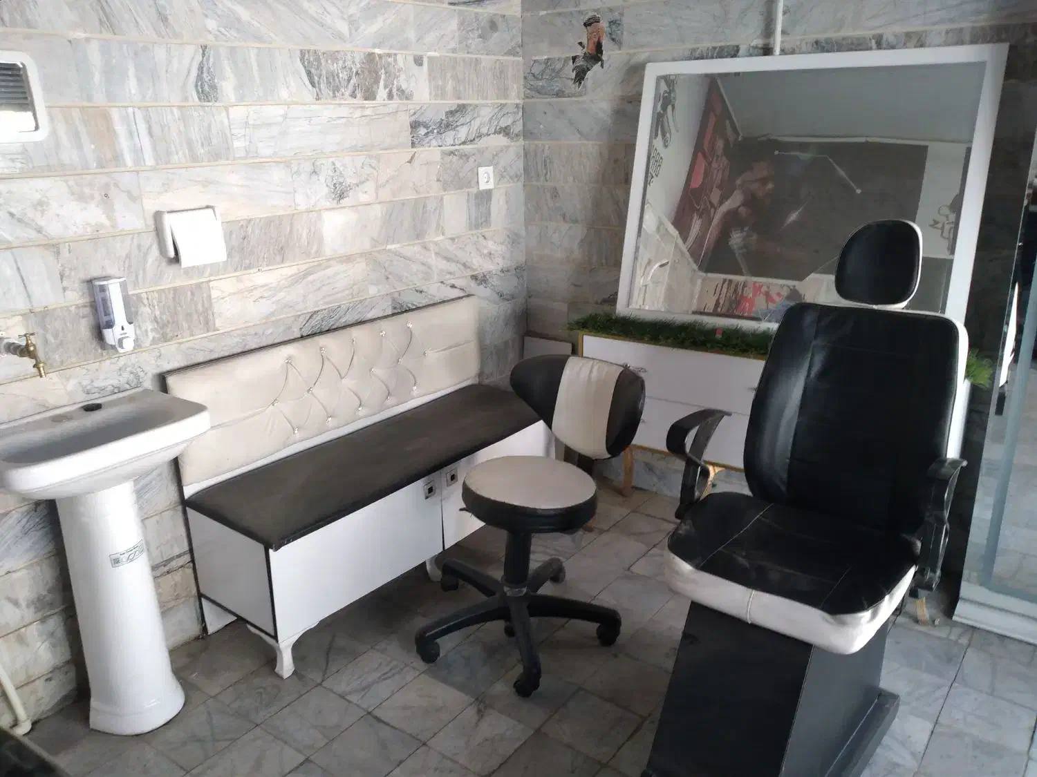 وسایل آرایشگاه مردانه|آرایشگاه و سالنهای زیبایی|محمدیه-قزوین, |دیوار