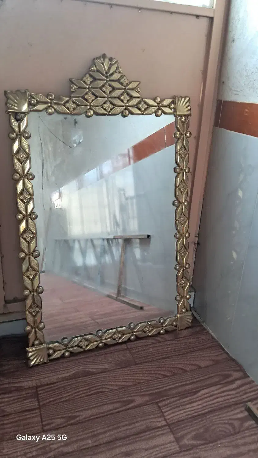 آینه برنجه|آینه|سنندج, |دیوار