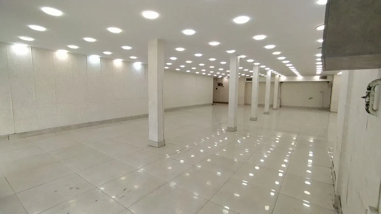 240متر مغازه بر حافظ برای موارد بیشتر تماس بگیرید|اجارهٔ مغازه و غرفه|تهران, شیخ هادی|دیوار