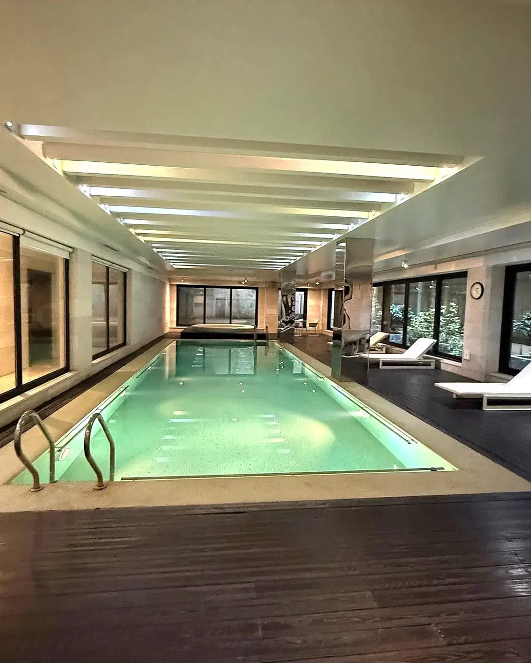 زعـفـرانـیــه ( ساختمان برند ) 200 متر