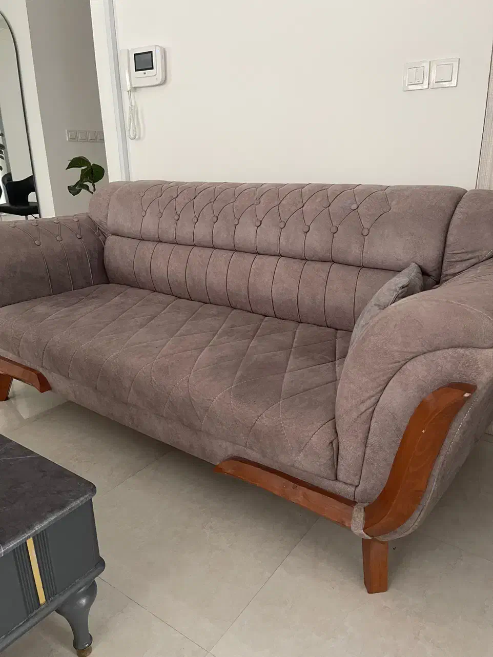 لوازم سالن زیبایی مبل /تخت/میزناخن مدیریت نوشهر|آرایشگاه و سالنهای زیبایی|نوشهر, |دیوار