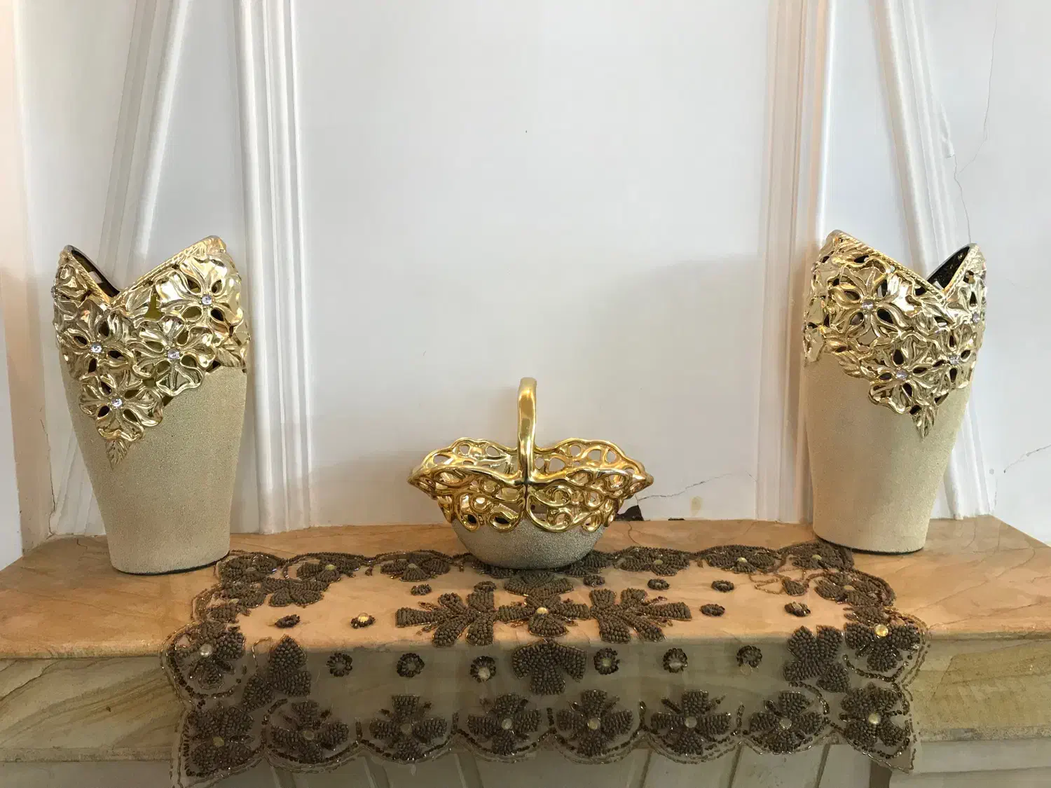 فروش پرده ، گاو صندوق،گلدان تزیینی و میز جلو مبلی|پرده، رانر، رومیزی|قم, شاه سید علی|دیوار