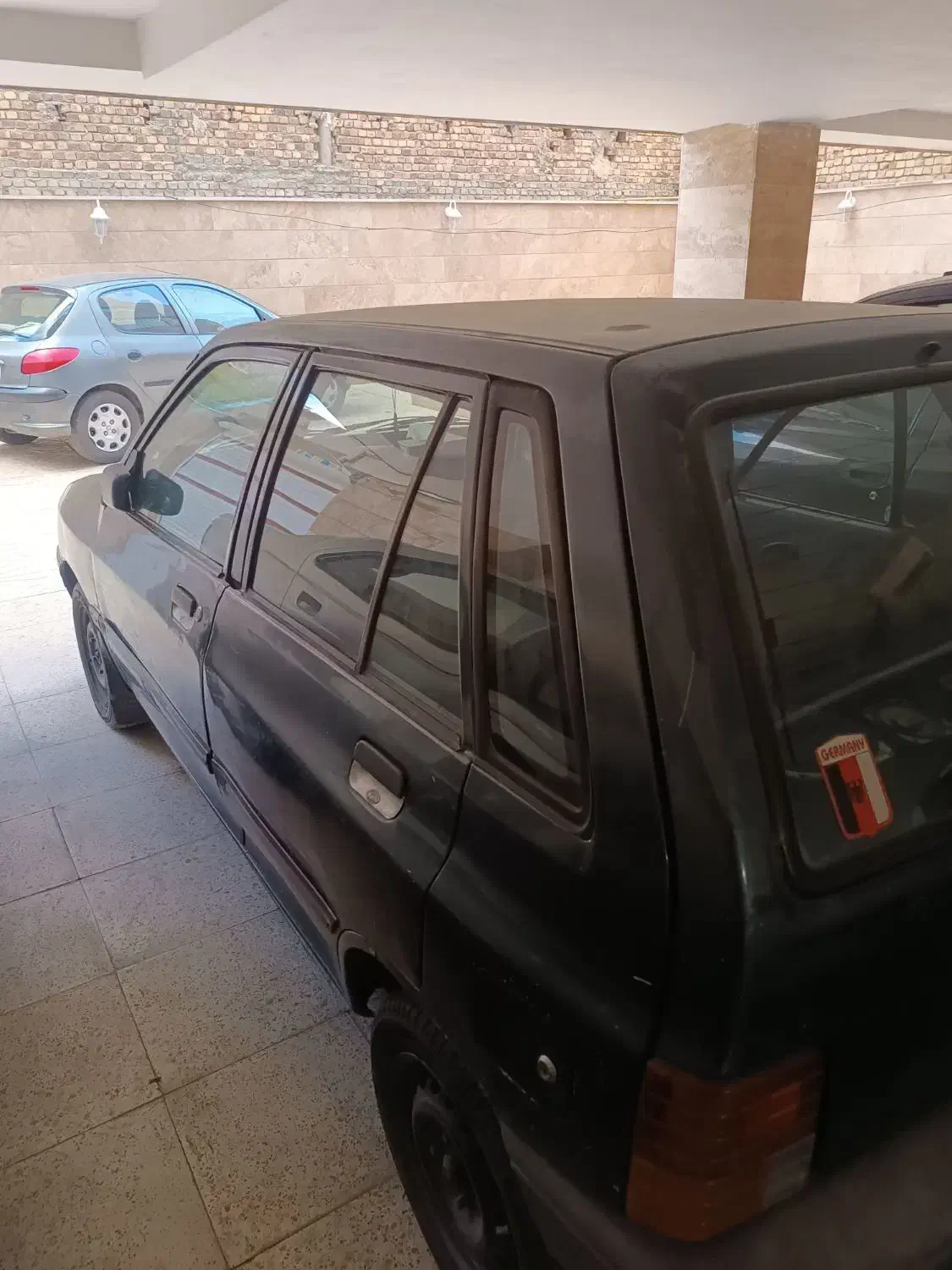 فروش یا معاوضه پراید هاچبک ۸۱مناسب سواری یا تحویل|خودرو سواری و وانت|اراک, |دیوار