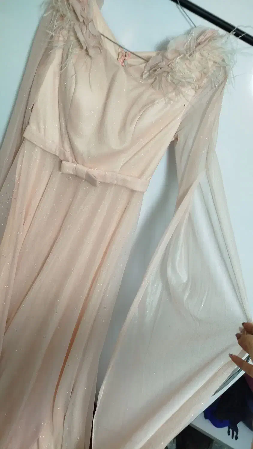 لباس مجلسی|لباس|بومهن, |دیوار