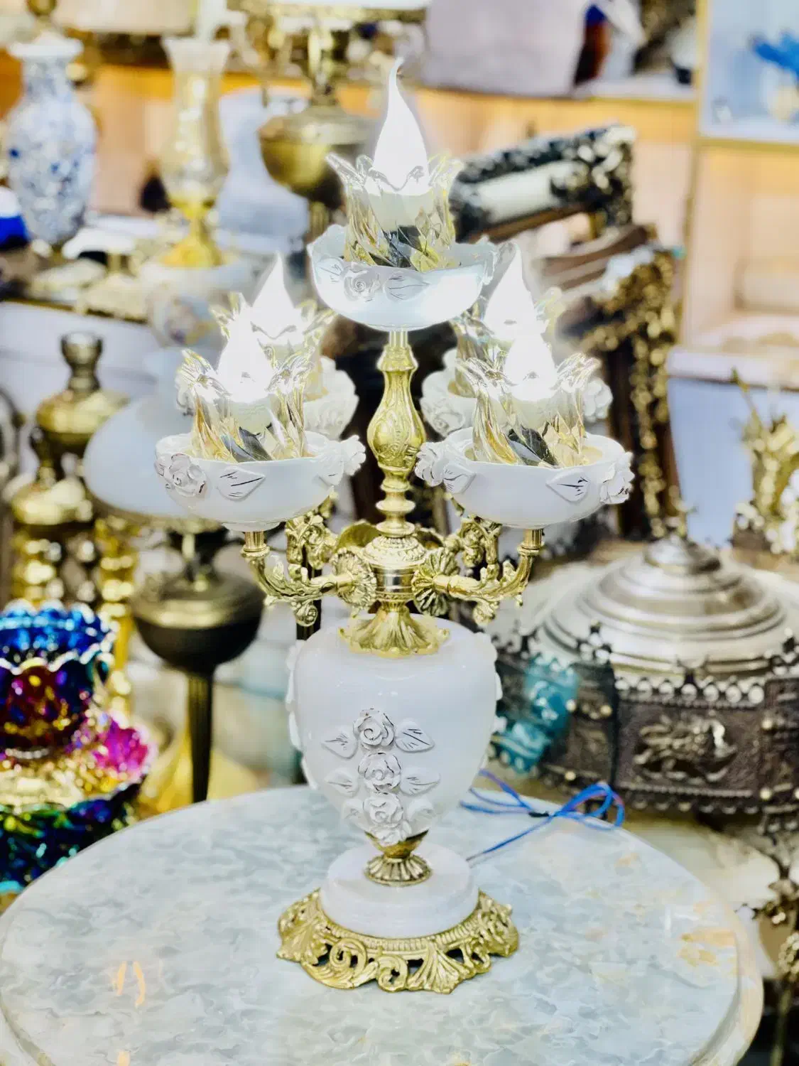 آباژور رو میزی برنز|چراغ خواب و آباژور|همدان, |دیوار