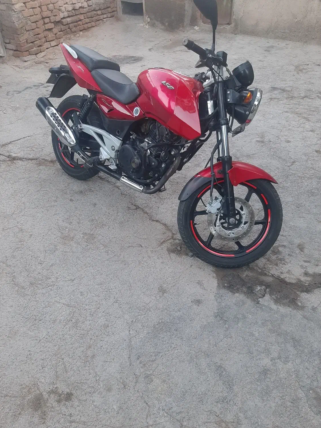 موتور پالس ۱۸۰ یوجی فور|موتورسیکلت|تهران, تهرانسر شرقی|دیوار