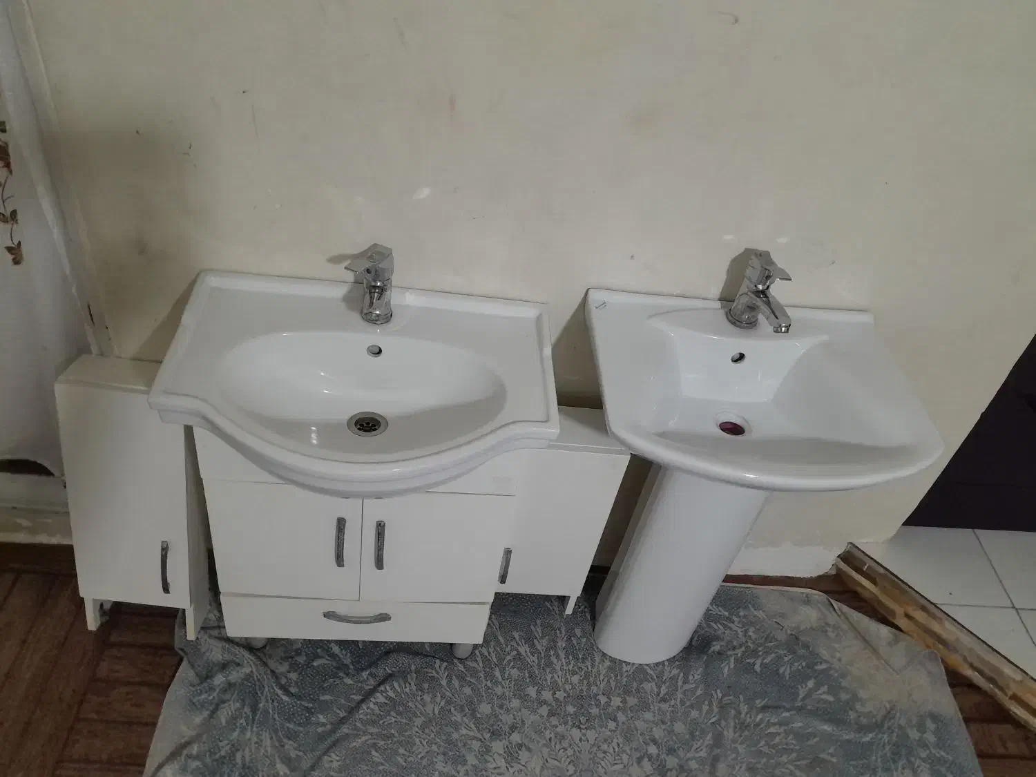 دو عدد رو شویی همراه با شیر و شلنگ|لوازم سرویس بهداشتی|قدس, شهرقدس|دیوار