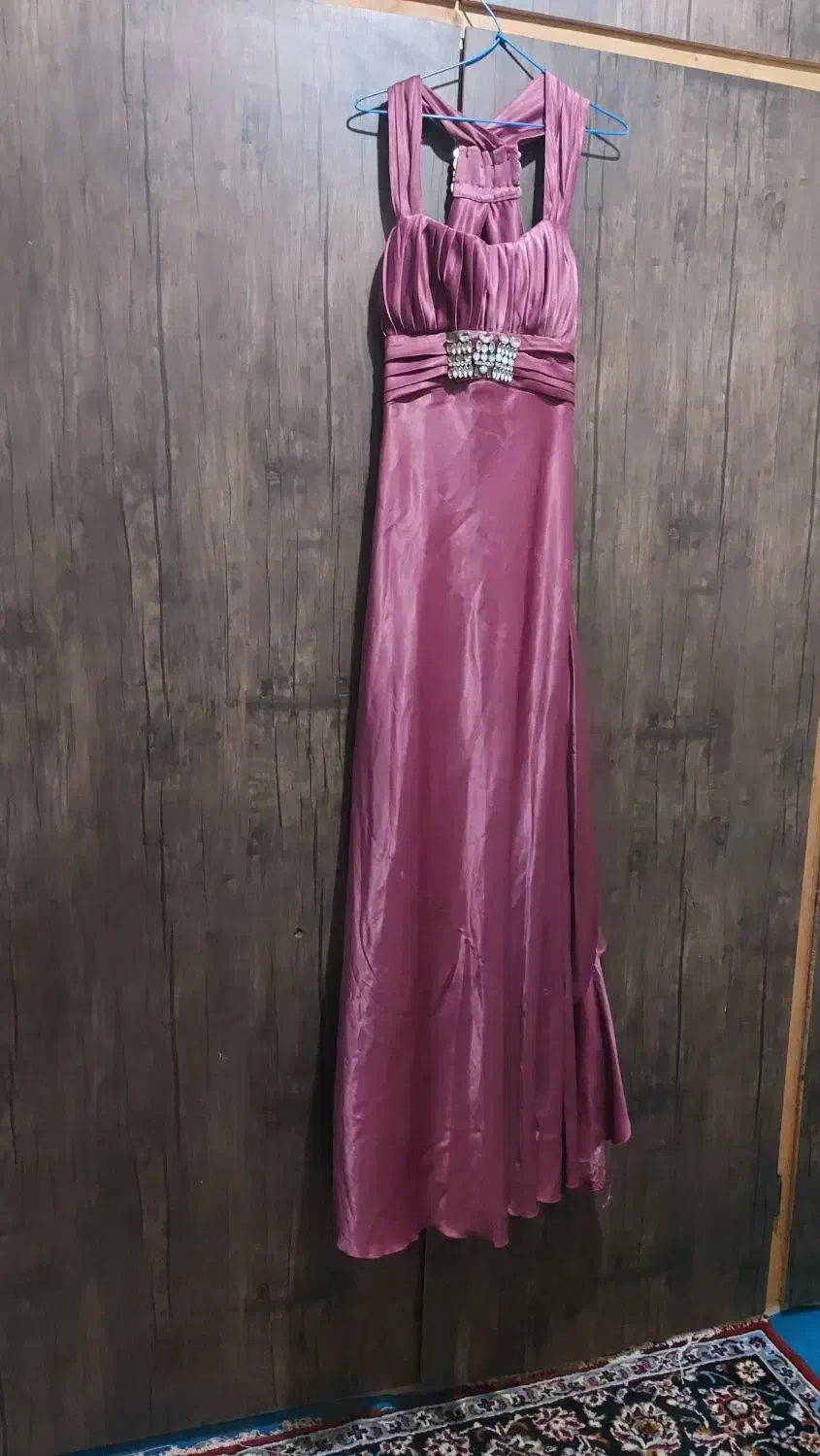 لباس مجلسی|لباس|قدس, شهرقدس|دیوار