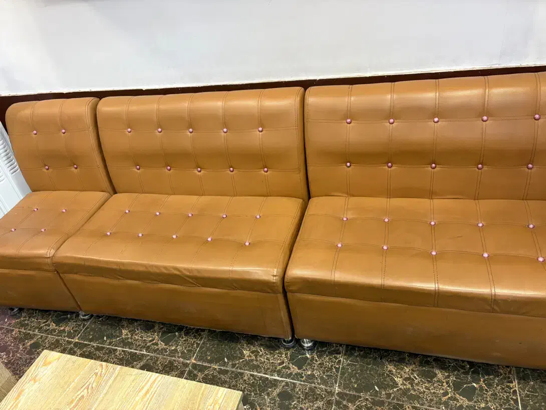 مبل چرم نو|مبلمان خانگی و میز عسلی|سبزوار, عارف|دیوار