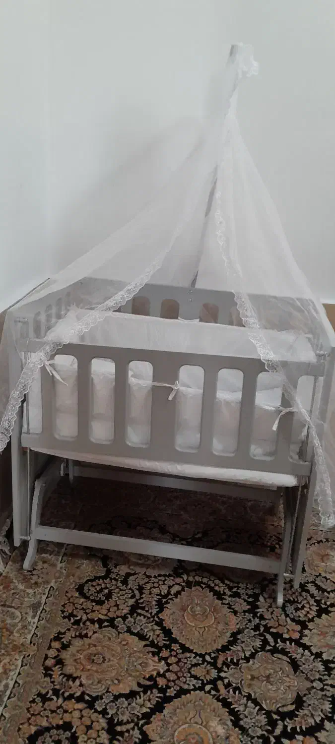 تخت نوزاد|اسباب و اثاث بچه|تهران, مطهری|دیوار