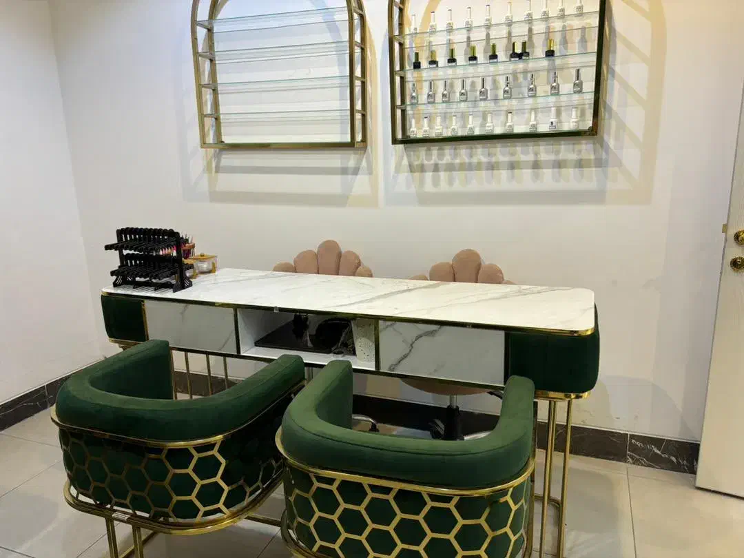 لوازم آرایش سالن|آرایشگاه و سالنهای زیبایی|صفادشت, |دیوار