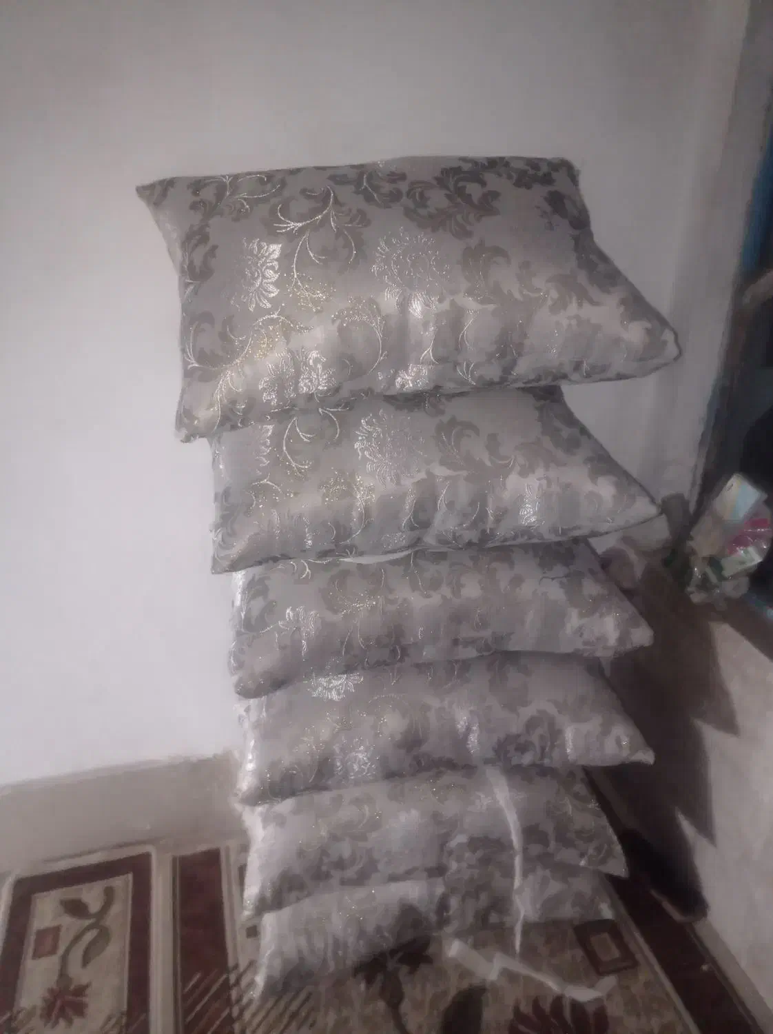 بالشت|رختخواب، بالش، پتو|ملایر, |دیوار