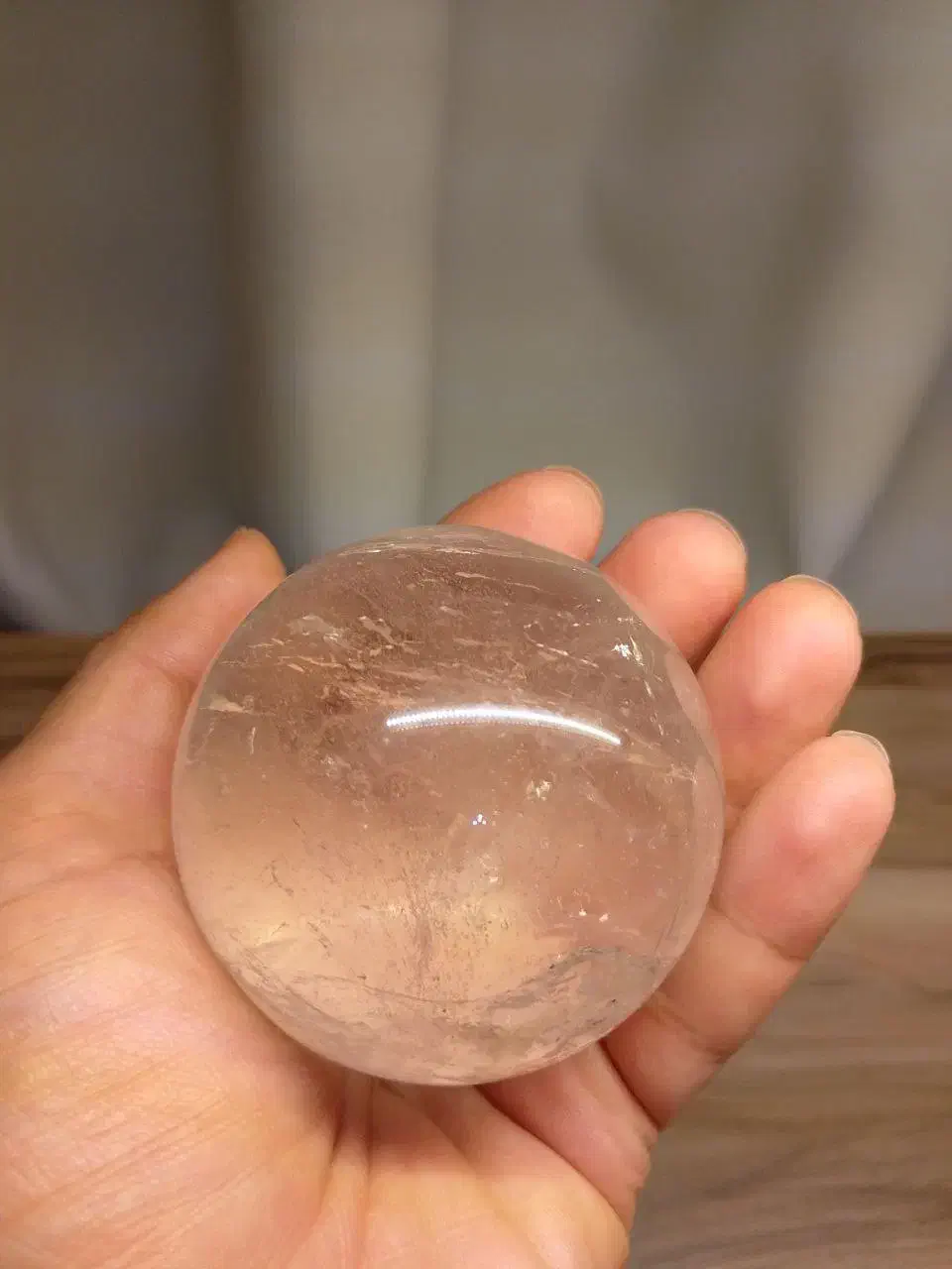 گوی کوارتز پاک|کلکسیون اشیاء عتیقه|تنکابن, |دیوار