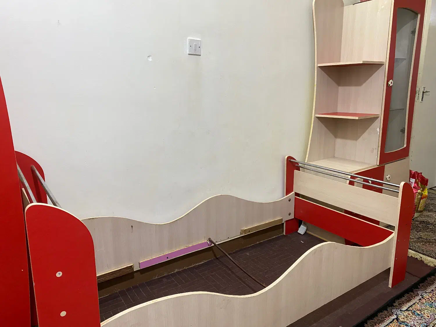 تخت و بوفه کودک|تخت و سرویس خواب|امیدیه, |دیوار