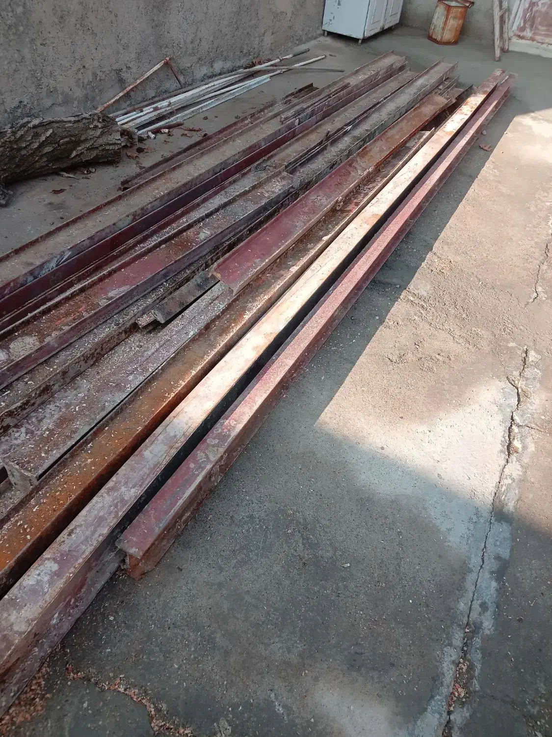 تیراهن قدیمی خیلی تمیز|مصالح و تجهیزات ساختمان|خزل, |دیوار