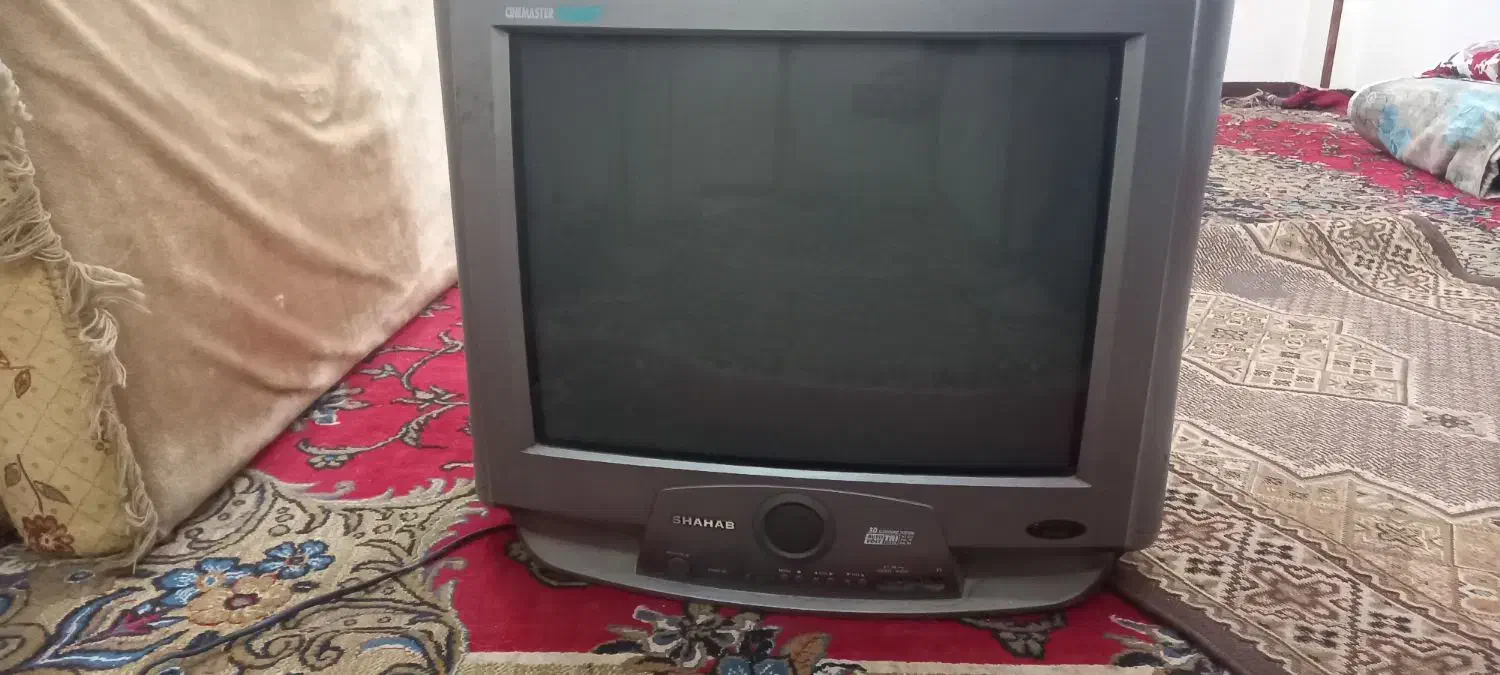 تلوزیون ۲۱ اینچ|تلویزیون و پروژکتور|شاهین‌شهر, شهرک گلدیس|دیوار