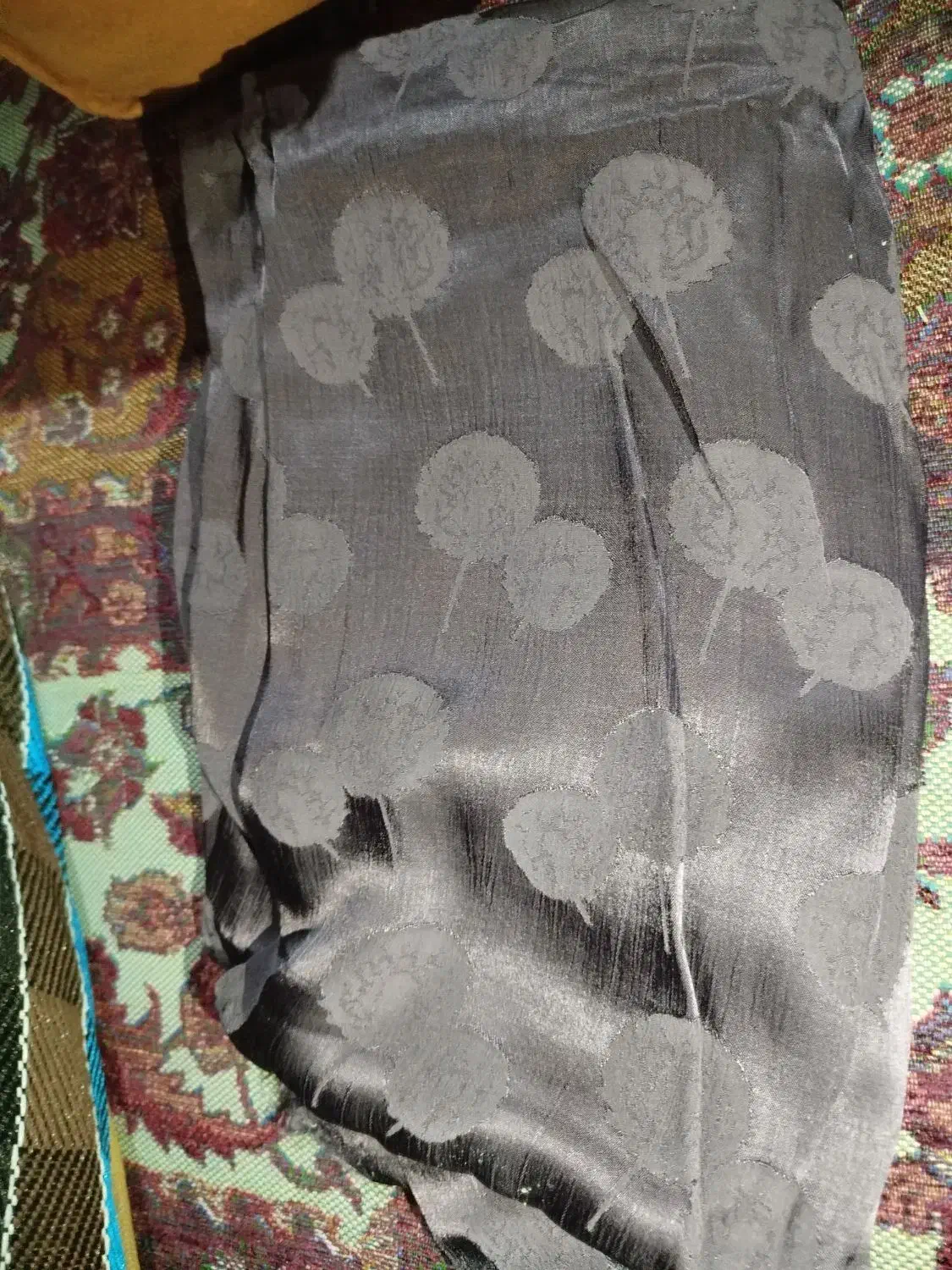 ابریشم|لباس|بندر ترکمن, |دیوار