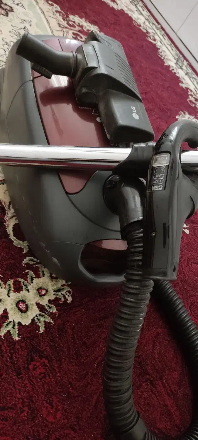 جاروبرقی ال جی 1600وات|جاروبرقی، جارو شارژی، بخارشو|شیراز, شاپورجان|دیوار