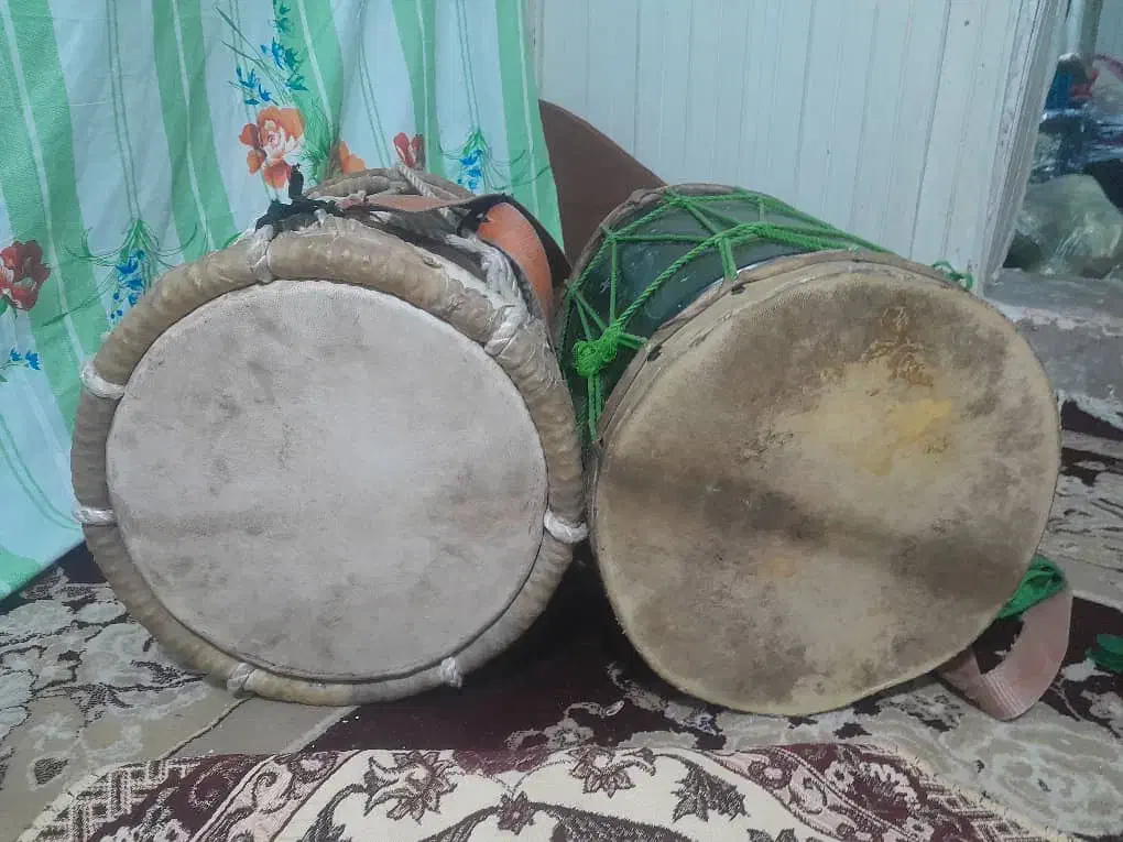 دمام چوبی و دله ای|سازهای سنتی|فین, |دیوار