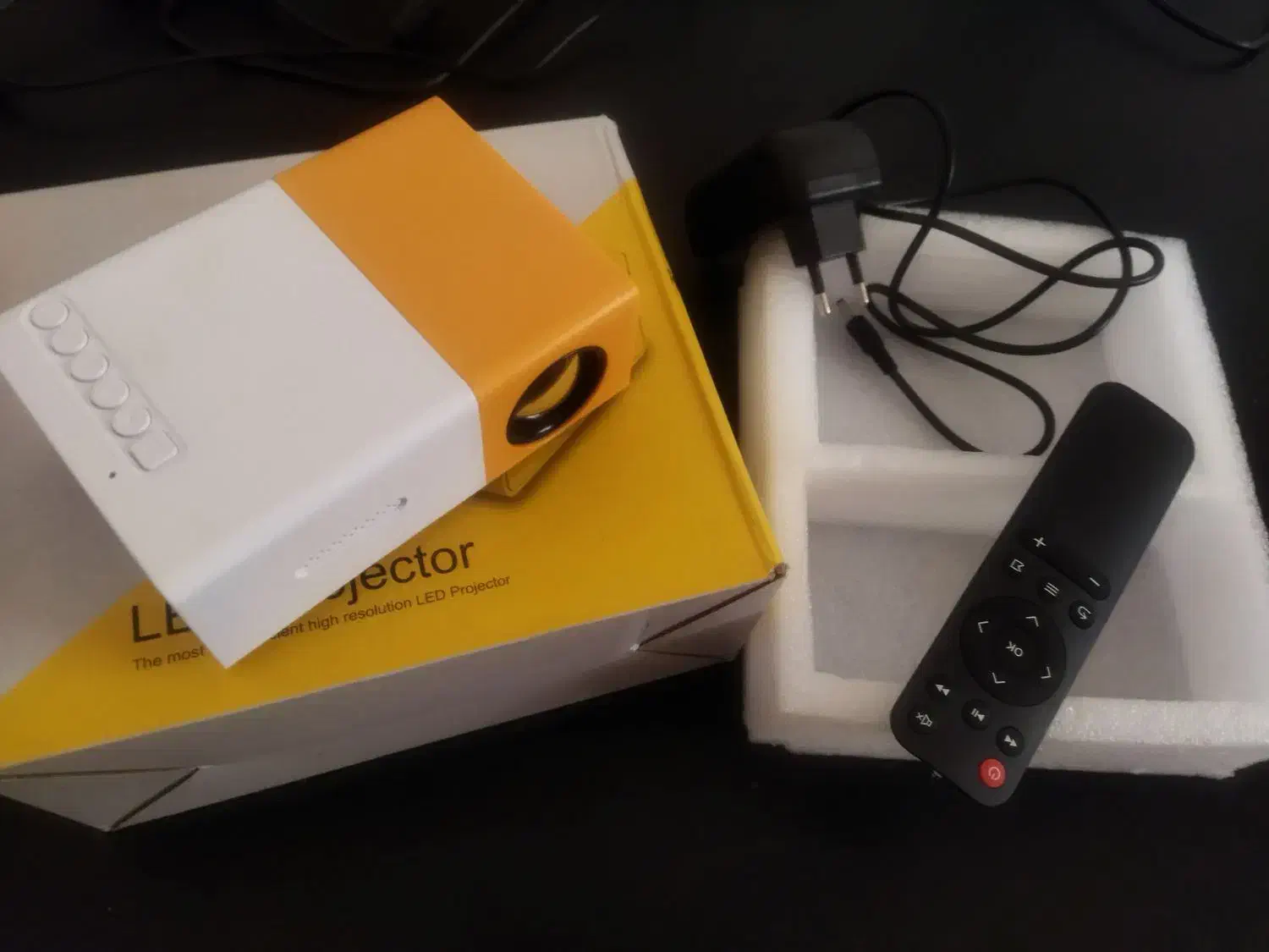 پروژکتور CY200|تلویزیون و پروژکتور|تالش, هشتپر|دیوار