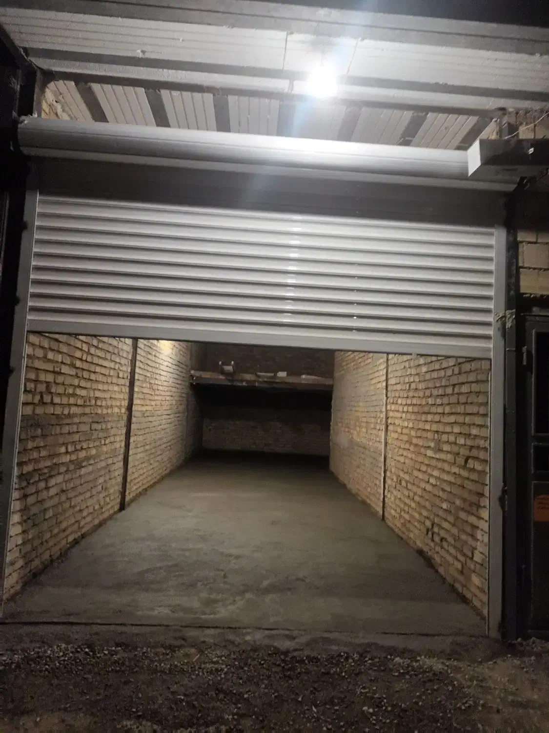 اجاره مغازه|اجارهٔ مغازه و غرفه|چهارباغ, |دیوار