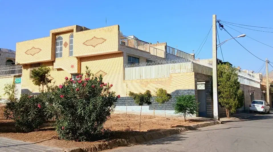ویلایی تمیز خوش قیمت ۲طبقه ۲نبش شمالی در پاسداران|فروش خانه و ویلا|خمینی‌شهر, |دیوار