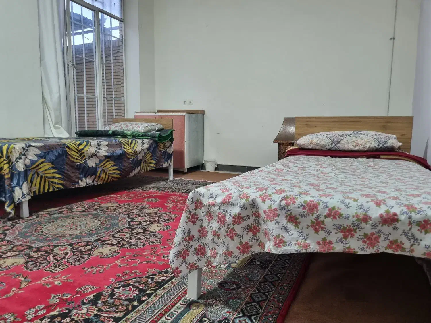 پاسخگوی شب سوئیت بامجوز و پارکینگ از ۴۰۰هزارتومان|اجارهٔ کوتاه‌مدت آپارتمان و سوئیت|رفسنجان, |دیوار
