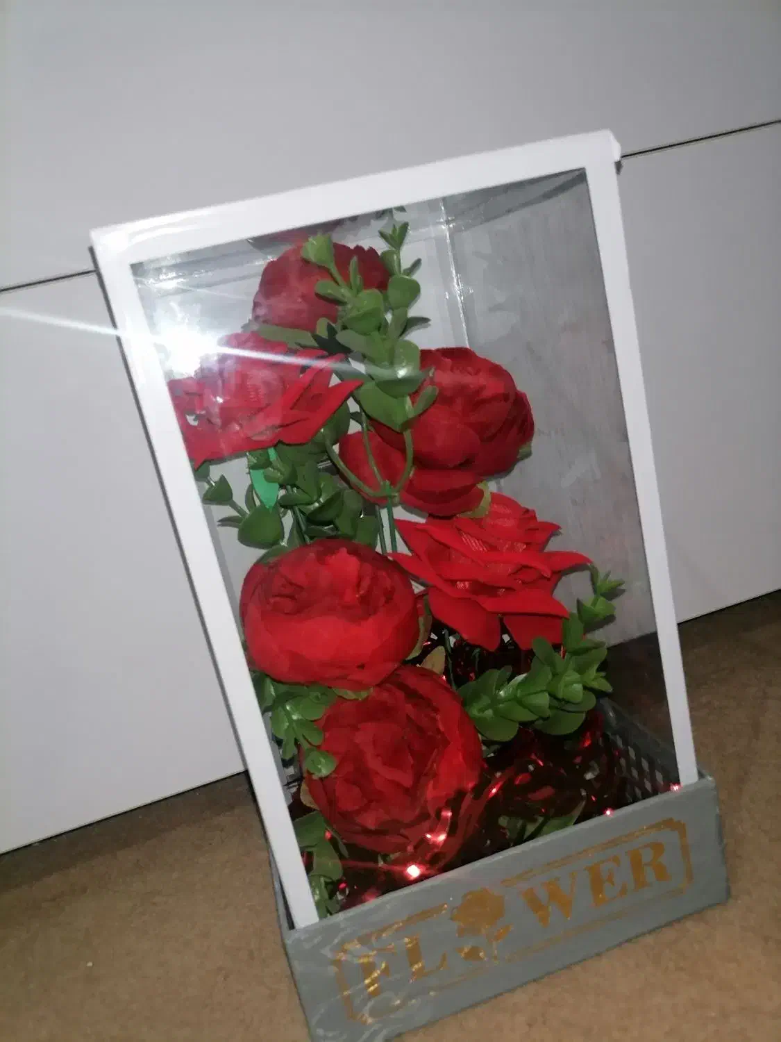 گل همراه با باکس|گل مصنوعی|شهرکرد, |دیوار