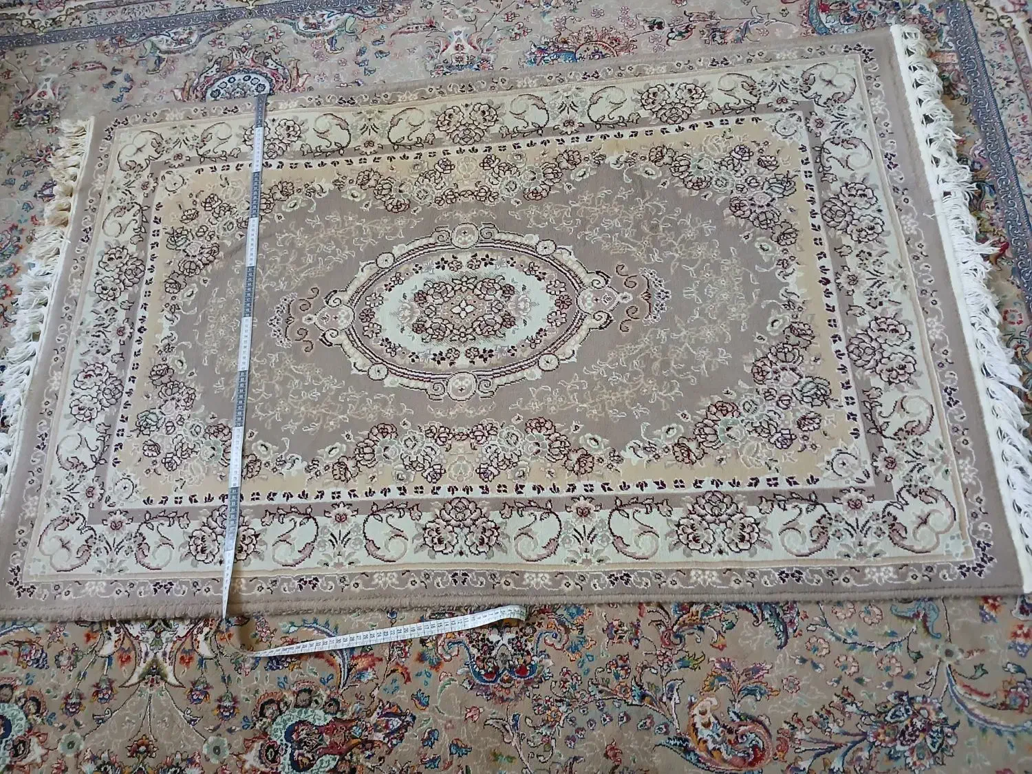 یک عدد فرش ۱و نیم در ا متر تمیز و نو|فرش|ملارد, |دیوار