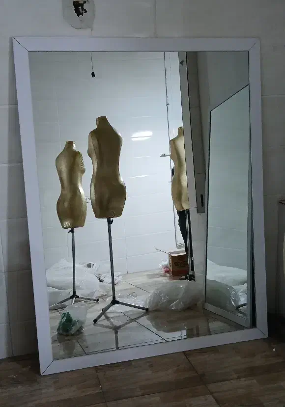 آیینه بزرگ|آینه|سنندج, |دیوار