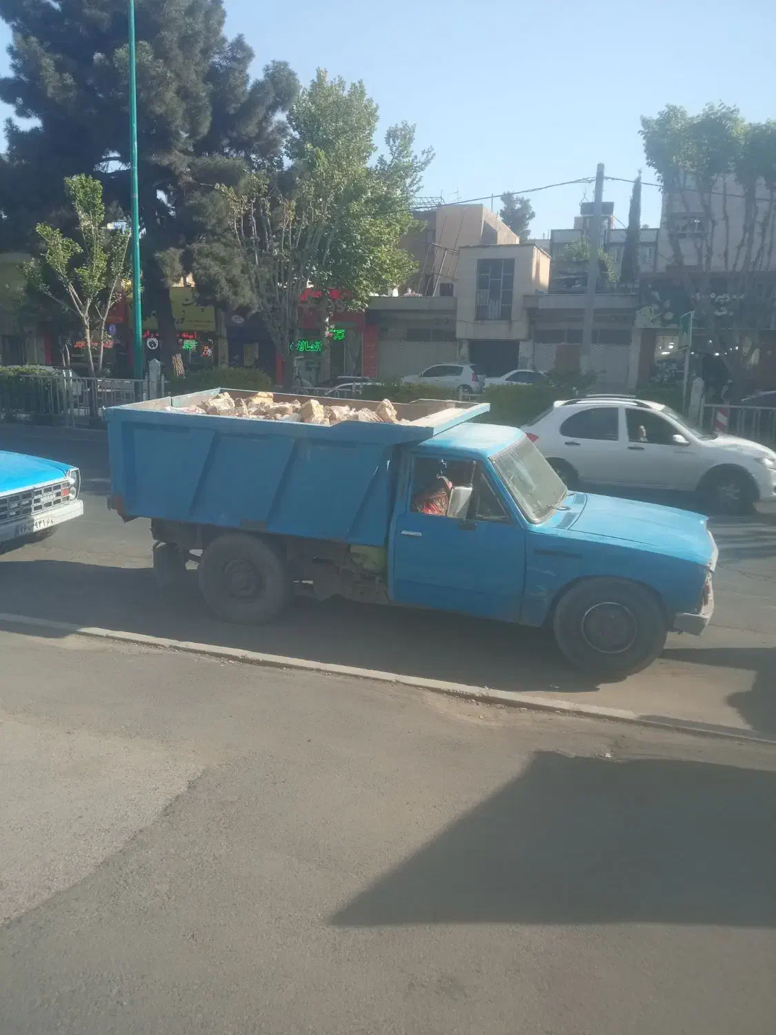 حمل نخاله وپخش مصالح|خدمات حمل و نقل|کرج, عظیمیه|دیوار