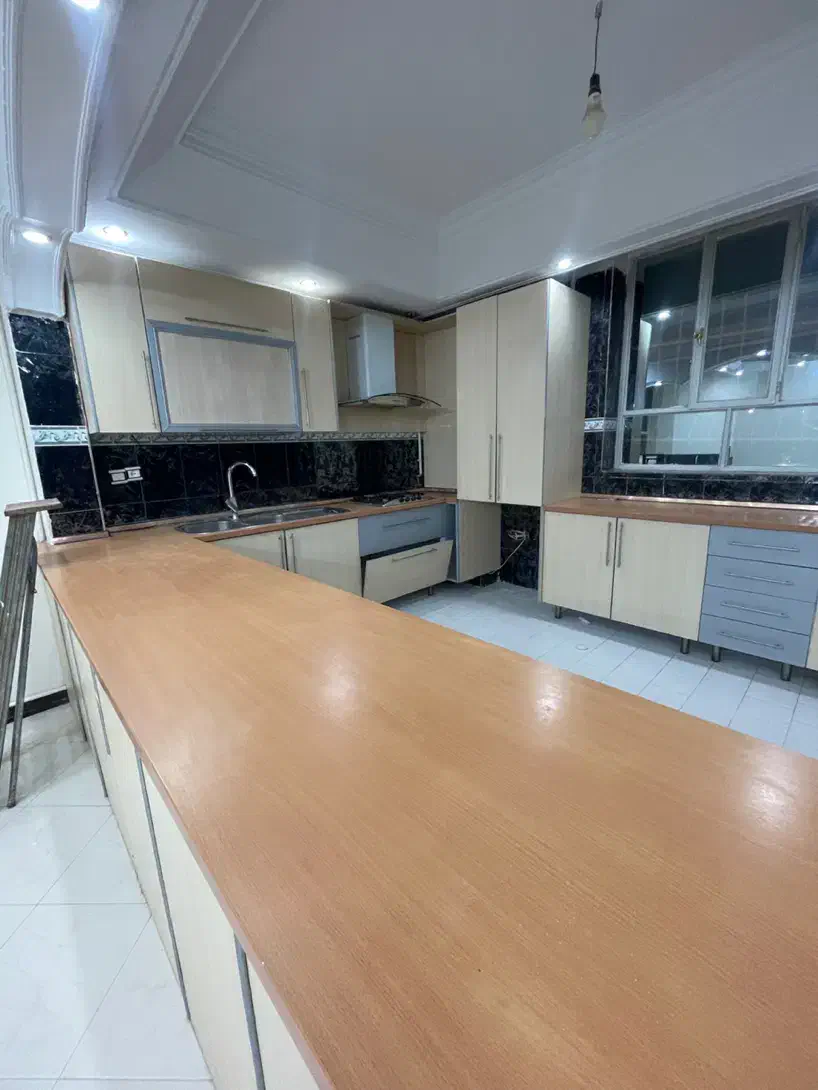 آپارتمان شخصی ساز/ صفاییه عدالت/ طبقه ۳|اجارهٔ آپارتمان|یزد, |دیوار