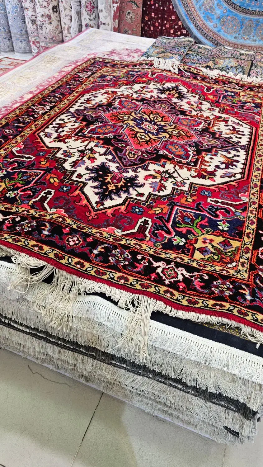 فرش دستبافت هریس لاکی|فرش|تبریز, |دیوار