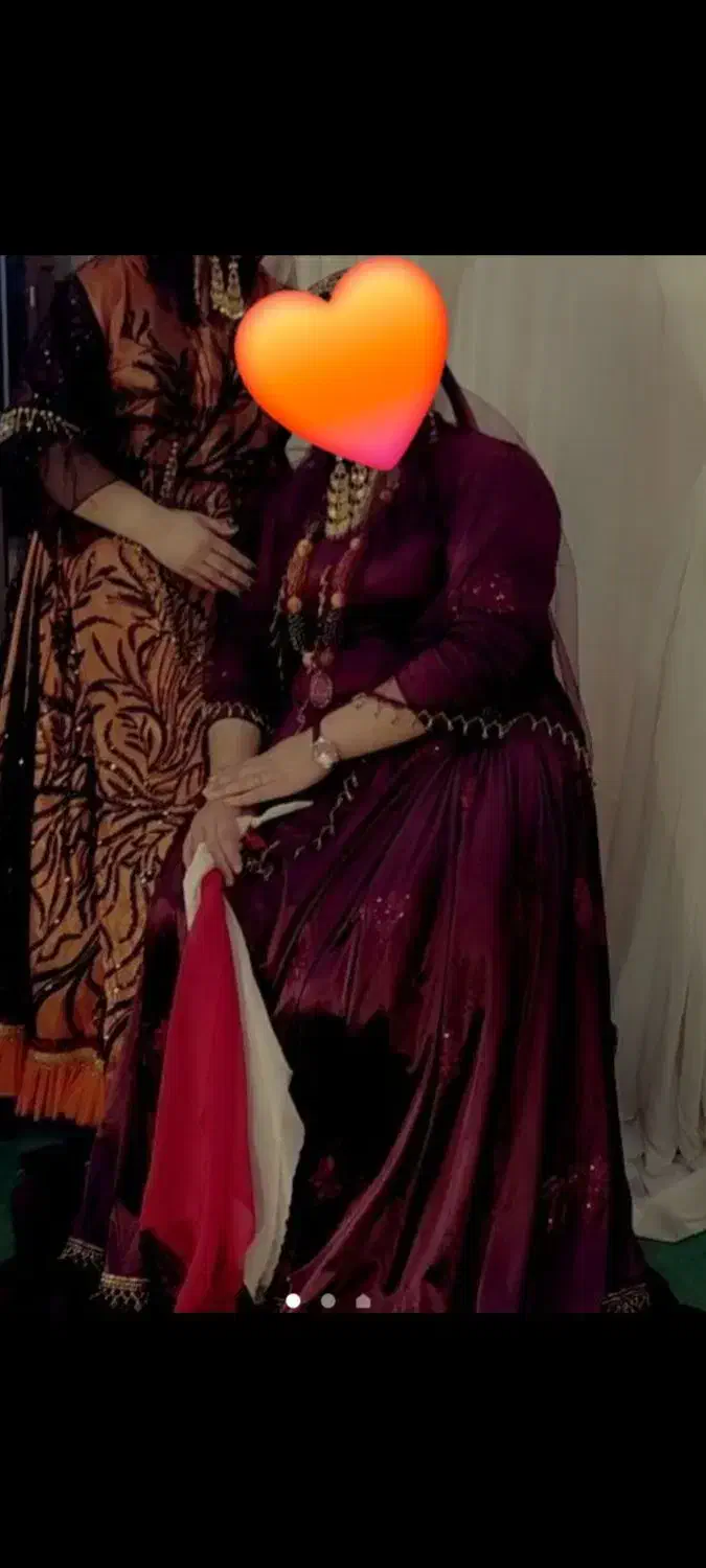 لباس محلی|لباس|آبپخش, |دیوار