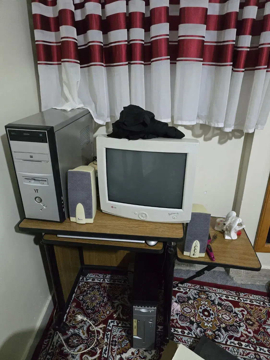 میز کامپیوتر|میز تحریر و کامپیوتر|باغستان, |دیوار